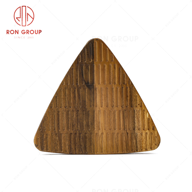 Japanese restaurant creative tableware hotel dinnerware wooden triangle sushi snack lovely plate