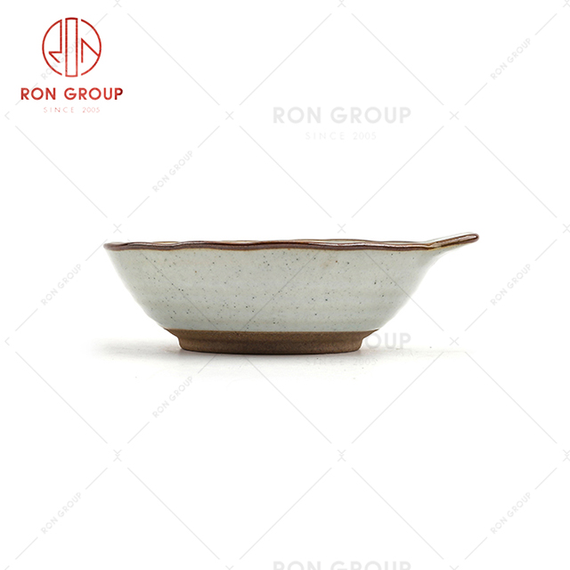 Health materials ceramic restaurant tableware hotel anti scalding handle bowl 