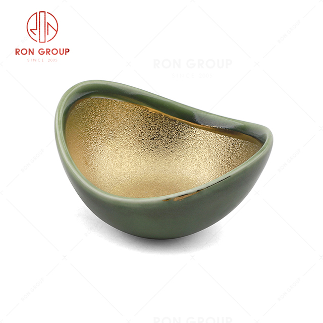 RN0660P00658  Hot Sale Unique Design Exquisite Ceramic Yuanbao Bowl
