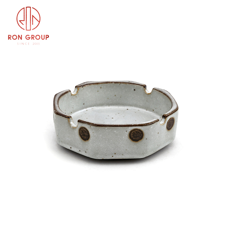 Hot selling high quality Asian style ashtray restaurant hotel ceramic porcelain pottery ashtray